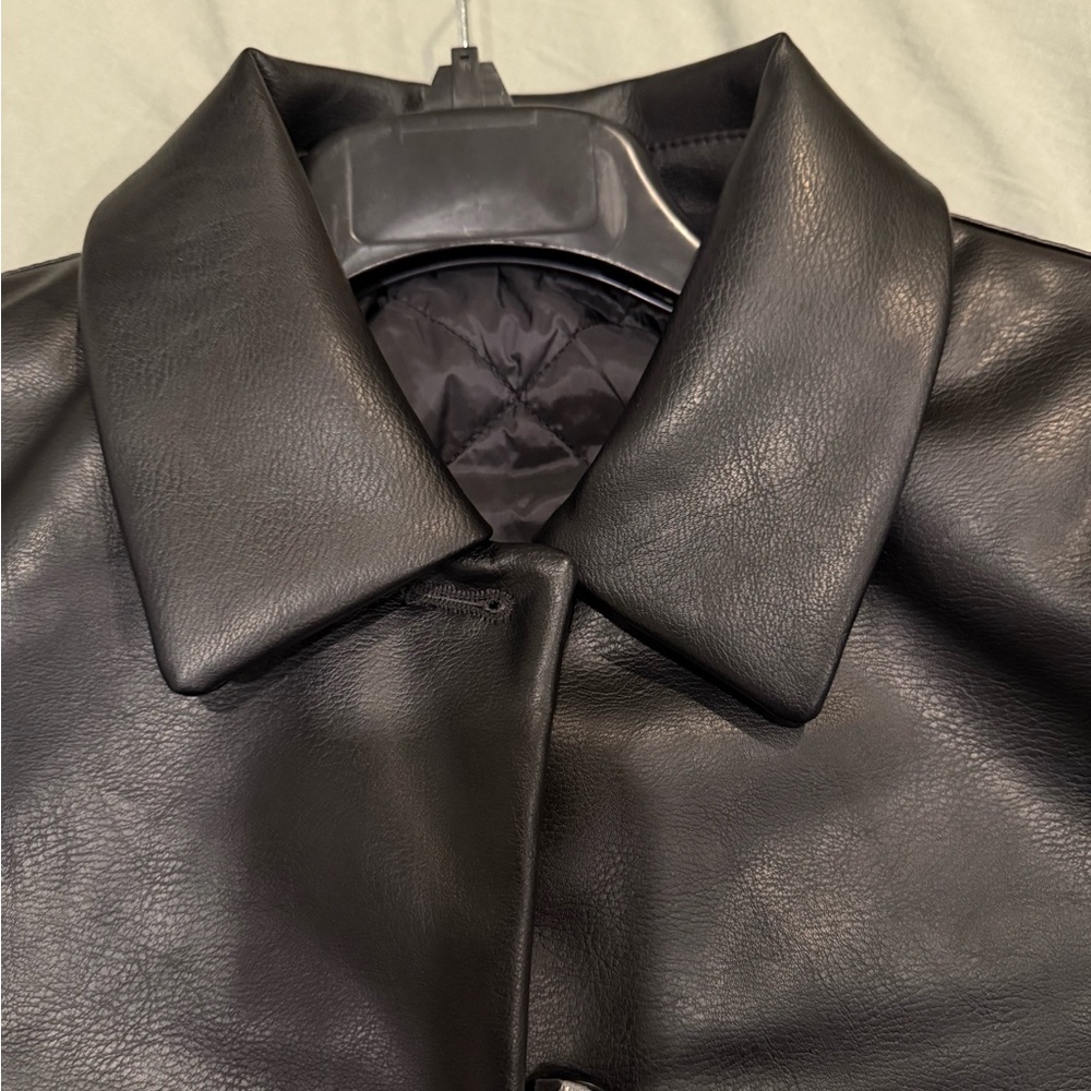 Coated short faux leather jacket, new tag, basic, high quality - Picture 4 of 7
